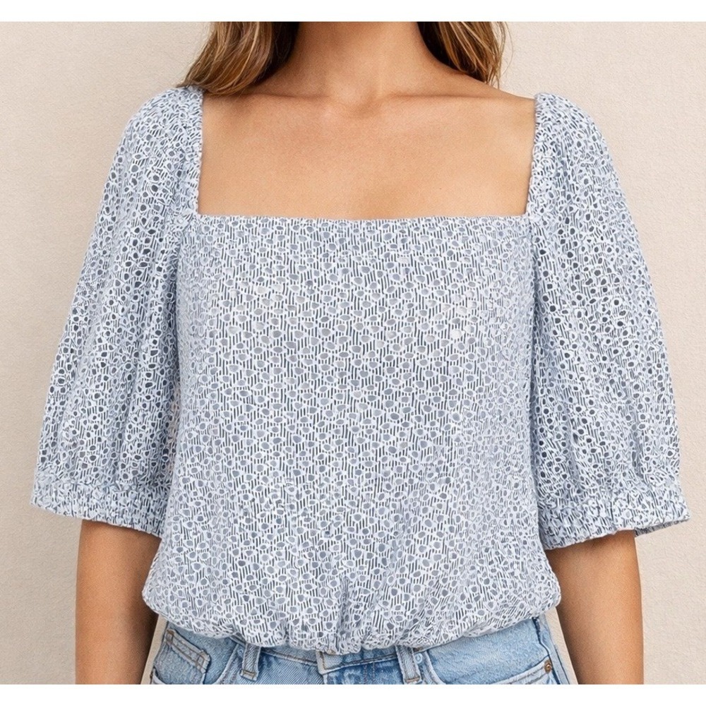 Everlane Eyelet Puff Sleeve Blouse Medium Crop Square Neck Blue Peasant Cottage